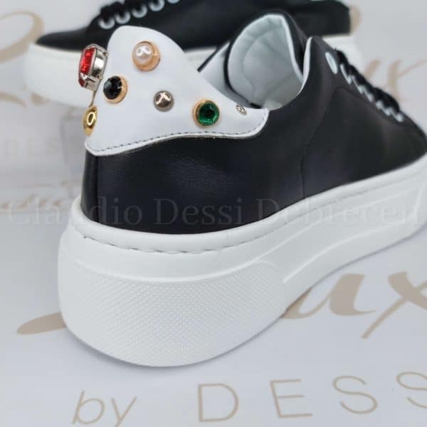 Lux by Dessi Hanza17 fekete sneaker