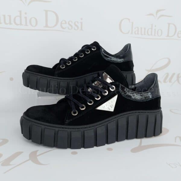 Lux by Dessi m93 fekete velúr sneaker