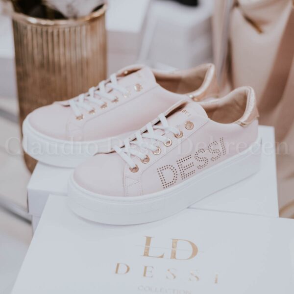 Lux by Dessi Hanza-88 púder sneaker