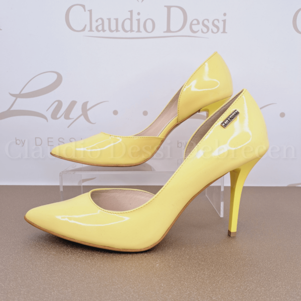 Claudio Dessi 4371 sárga magassarkú