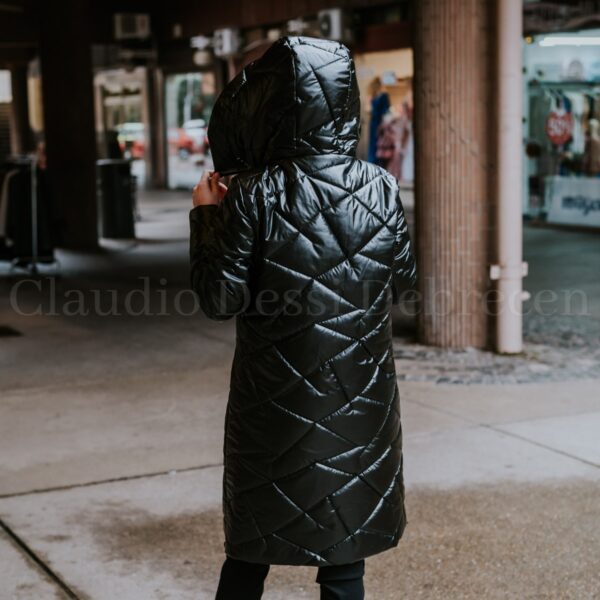Lux by Dessi Dakota fekete kabát